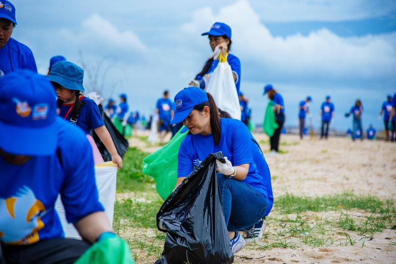 INSEE Ecocycle joins with 34 partners in collecting plastic debris on International Coastal Cleanup 2019 (ICC 2019)