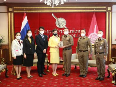 โครงการโรงเรียนสีเขียว โดย ปูนซีเมนต์นครหลวง รับมอบโล่ประกาศเกียรติคุณจากสำนักงานตำรวจแห่งชาติ