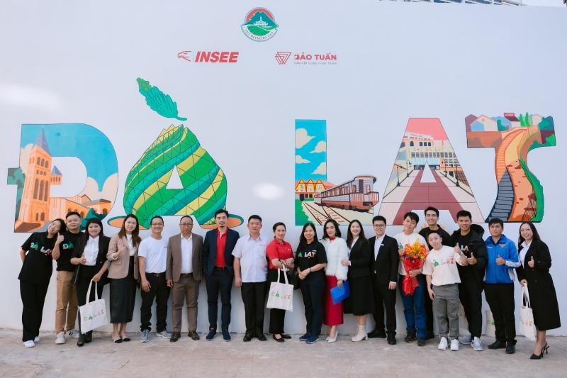 THE HANDOVER CEREMONY OF THE ARTWALL “SHADES OF DALAT” TO CELEBRATE 130 YEARS OF DALAT|@|S FORMATION AND DEVELOPMENT 