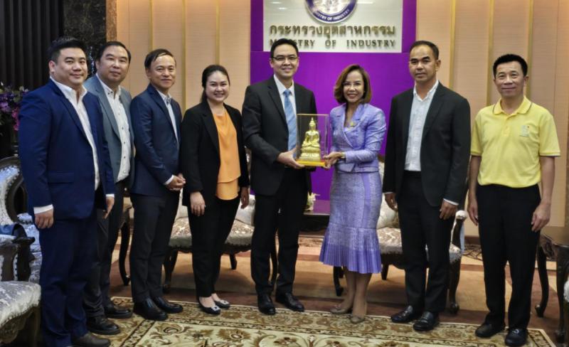 ปูนซีเมนต์นครหลวง หารือรัฐมนตรีว่าการกระทรวงอุตสาหกรรม  ผลักดันการผลิตปูนซีเมนต์คาร์บอนต่ำ ลดปล่อยก๊าซเรือนกระจก